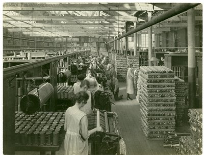 Axminster spool setting, 1923 by English Photographer